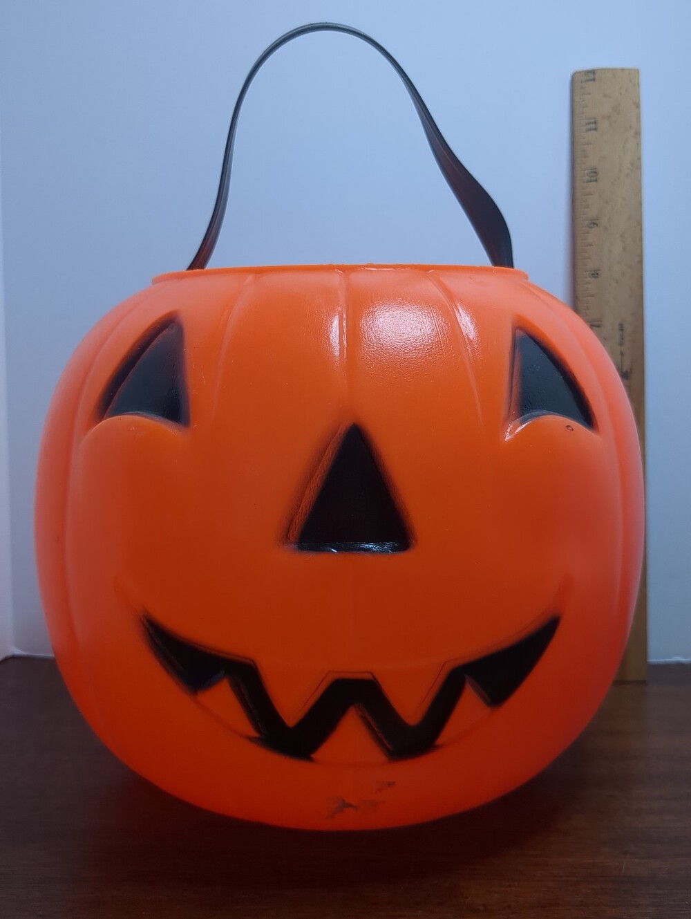 EMPIRE Vintage  HALLOWEEN  Plastic Pumpkin Trick Treat Bucket ~ Rivet Handle